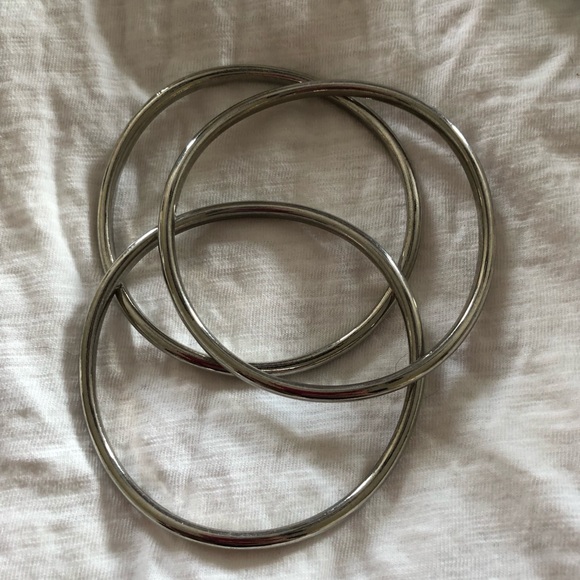 Silver bangles - Picture 2 of 2